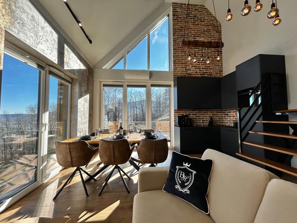 Living room, Mountain view