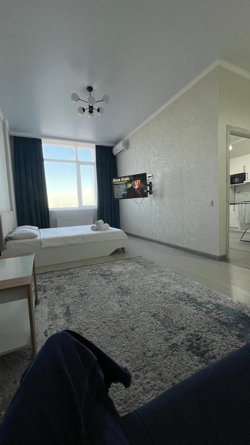Photo of the whole room, Bedroom