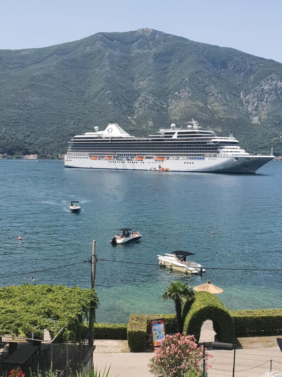 Day, Natural landscape, Activities, Mountain view, Sea view