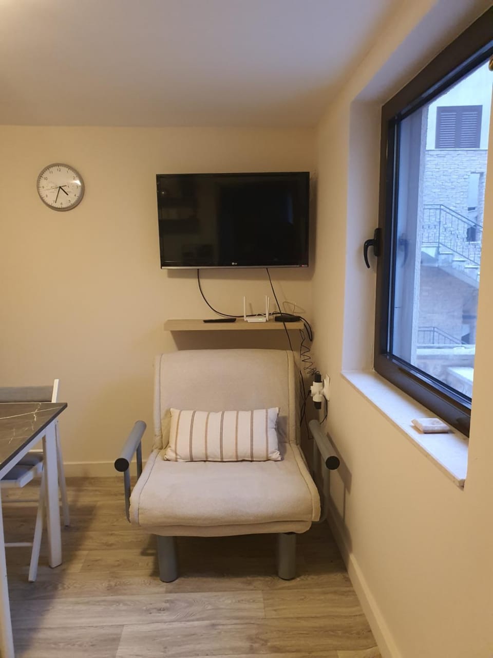 TV and multimedia, Seating area