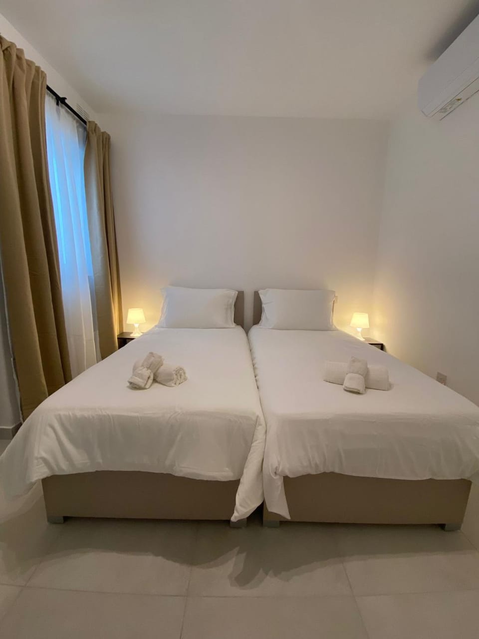 Bed, Photo of the whole room, Bedroom, towels, air conditioner