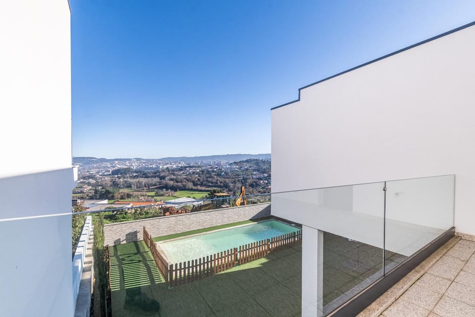 Day, Natural landscape, View (from property/room), Balcony/Terrace, Pool view, Swimming pool, Swimming pool