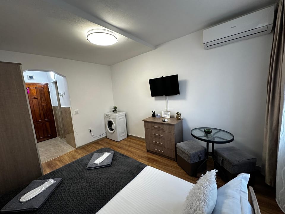 Tina Place 2 Apartment in Romania