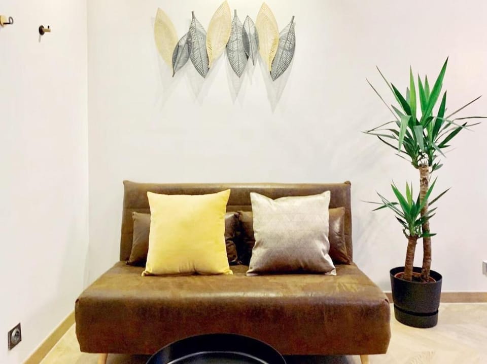 Luxe studio 10min metro from the Center of Paris Apartment in Paris