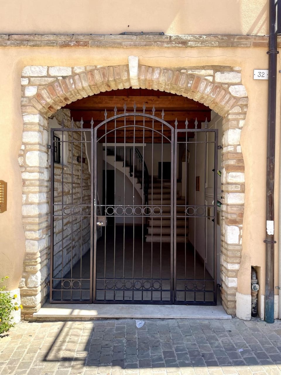 Facade/entrance