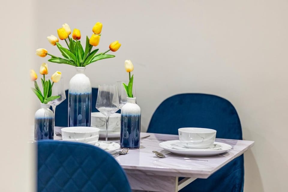 Modern 2 Bed Gem Southend on Sea Free parking Apartment in Southend-on-Sea