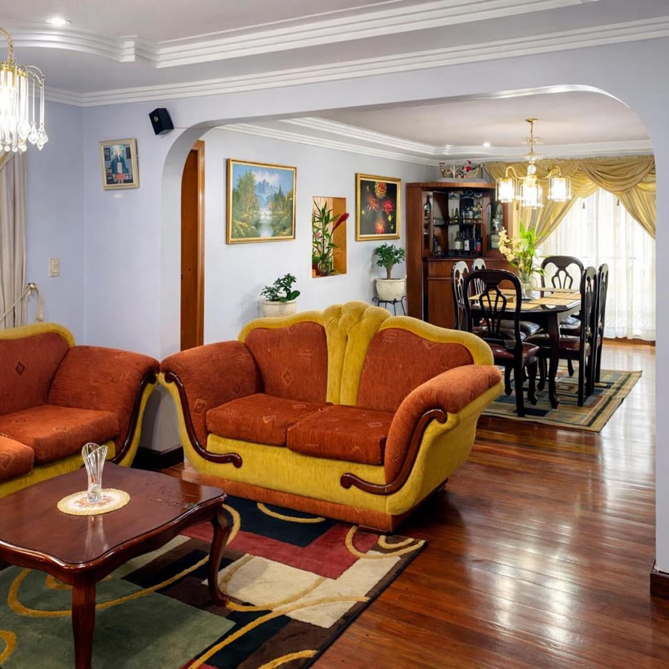 Apartamento Amplio y Elegante Batan Shopping Apartment in Cuenca