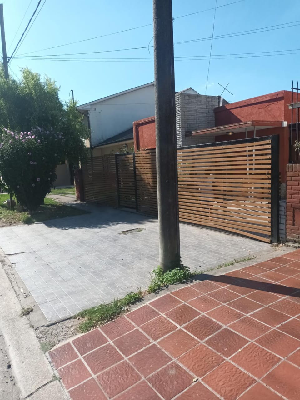 Neighbourhood, Street view