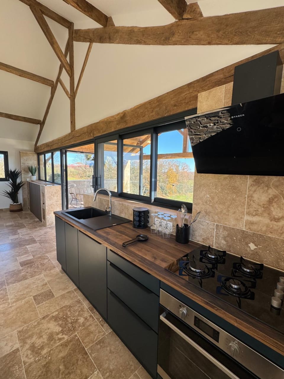 Le petit Bascans jacuzzi piscine salle de sport Vacation rental in Occitanie