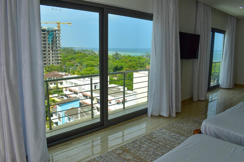 TV and multimedia, Bedroom, Sea view