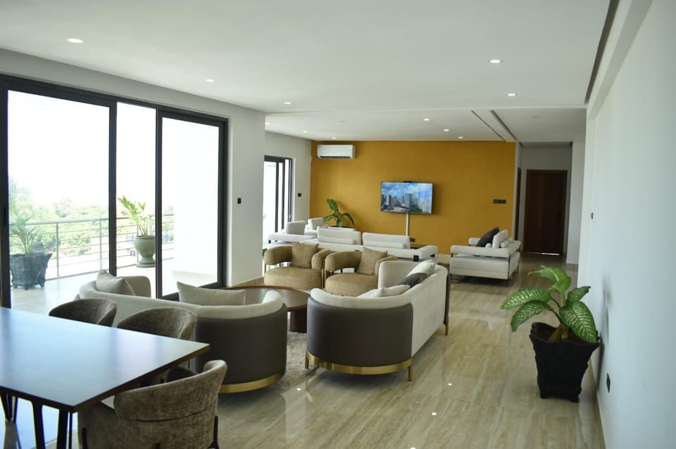 Living room, Seating area