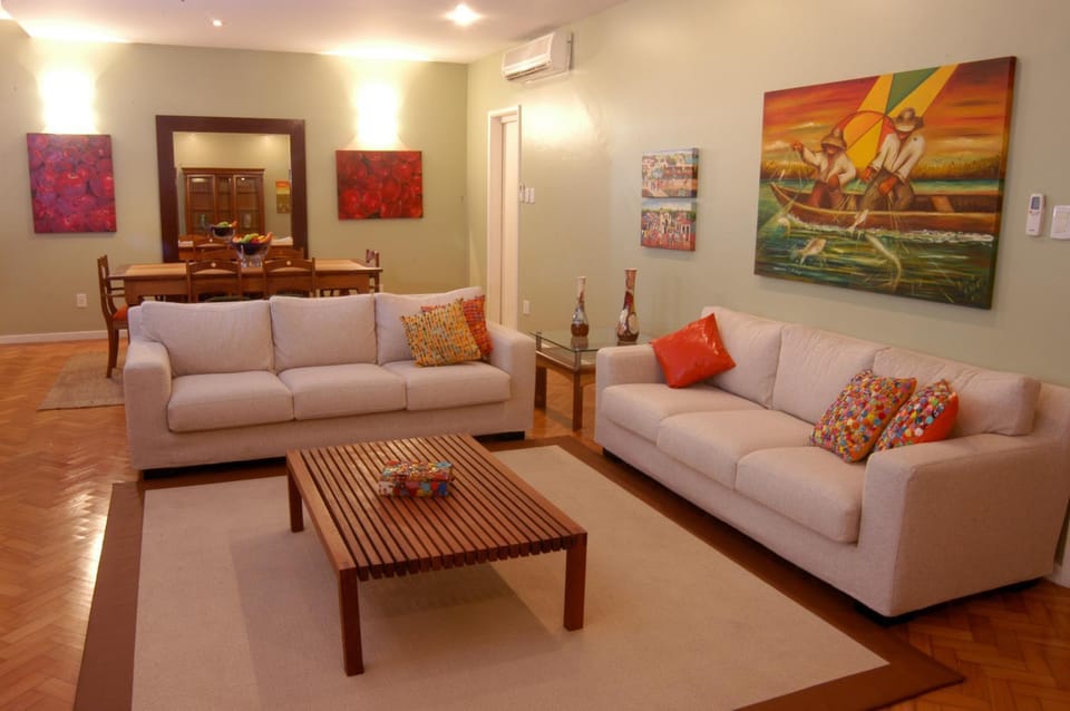 Living room, Seating area, air conditioner