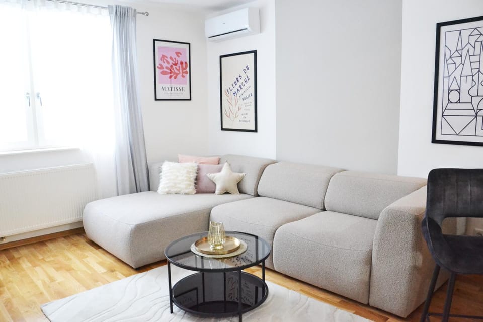 Living room, Seating area, air conditioner