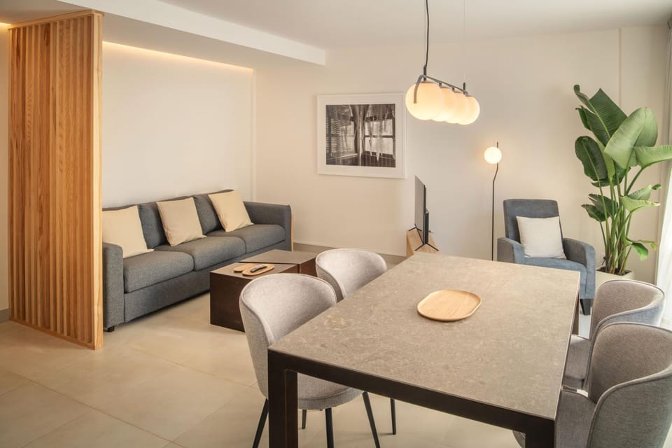 Flora - Panasco Suites Apartment in Arrecife