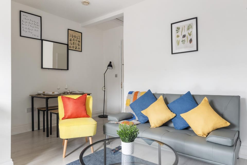 Property building, Living room, Seating area, Dining area