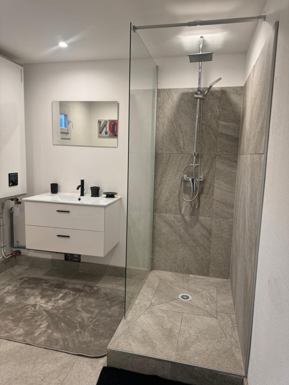 Chambre Master Parisienne Apartment in Occitanie