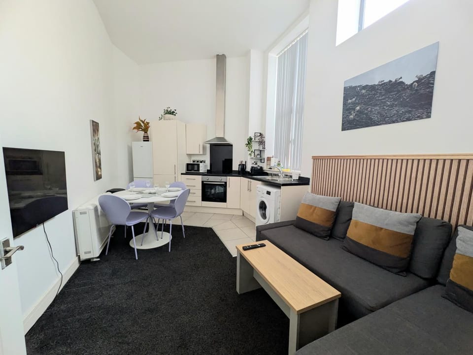 Sleek 2 Bedroom - Stadium Links Apartment in Salford