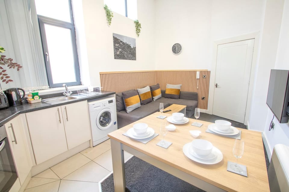Sleek 2 Bedroom - Stadium Links Apartment in Salford