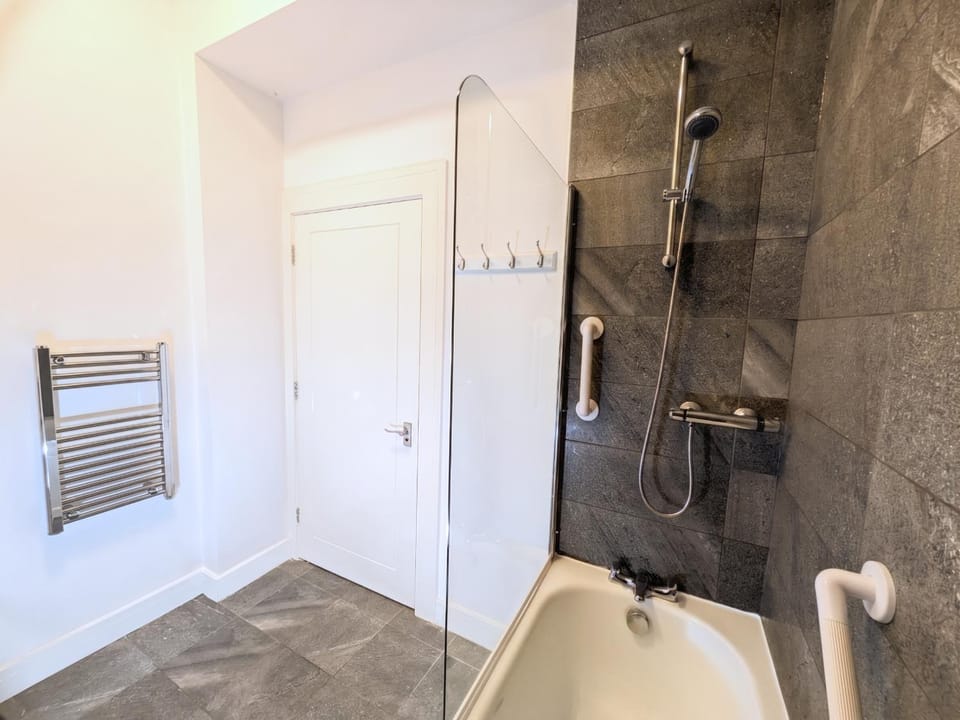 Bathroom, Bath