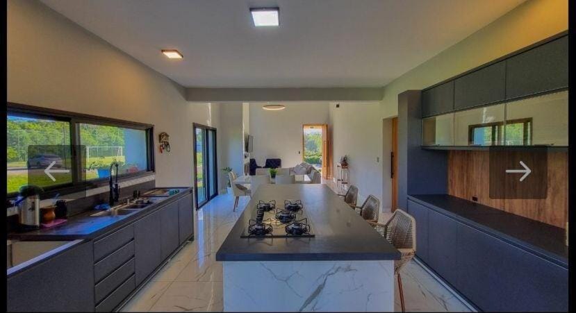 Kitchen or kitchenette, Dining area, oven, stove