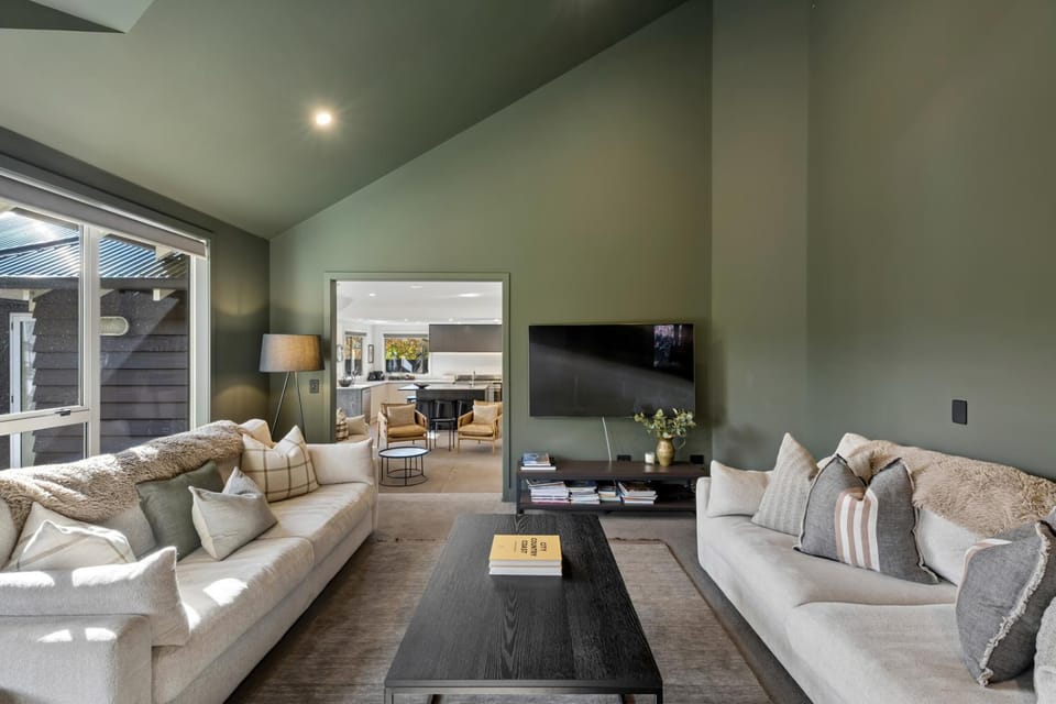 TV and multimedia, Lounge or bar