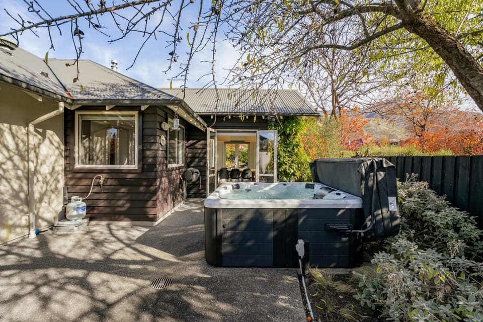Hot Tub, Autumn