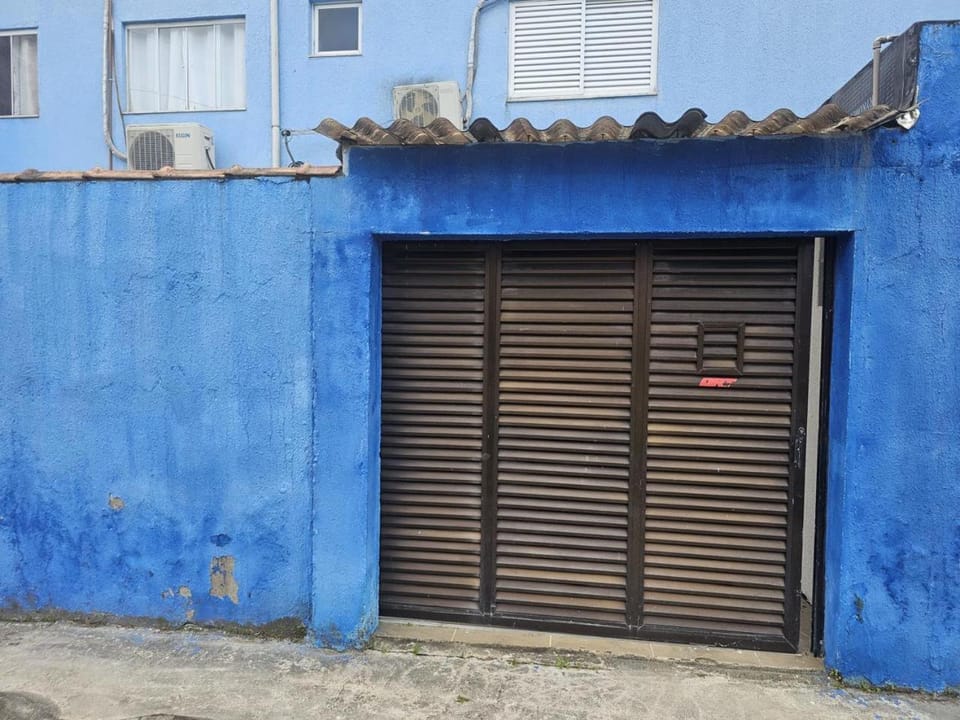 Casinha fechada temporariamente House in State of Goiás