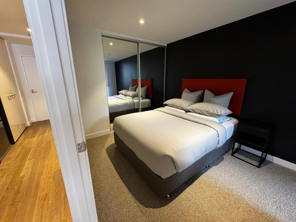 Brunswick Apartment with Car Park Apartment in Melbourne
