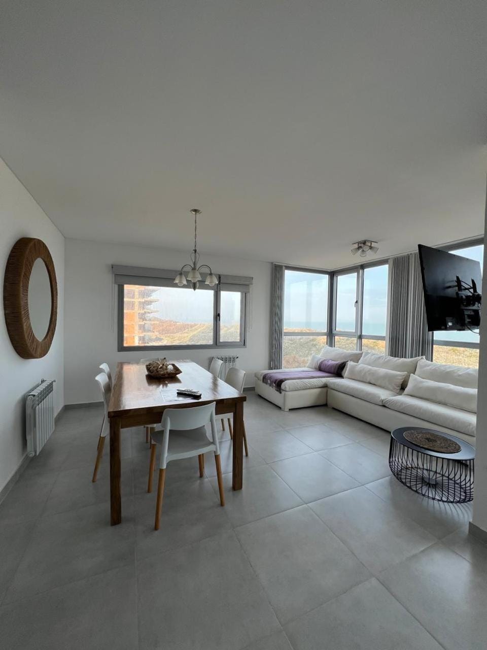 Departamento de lujo frente al mar con vista panorámica, pileta y cochera privada Apartment in Buenos Aires Province