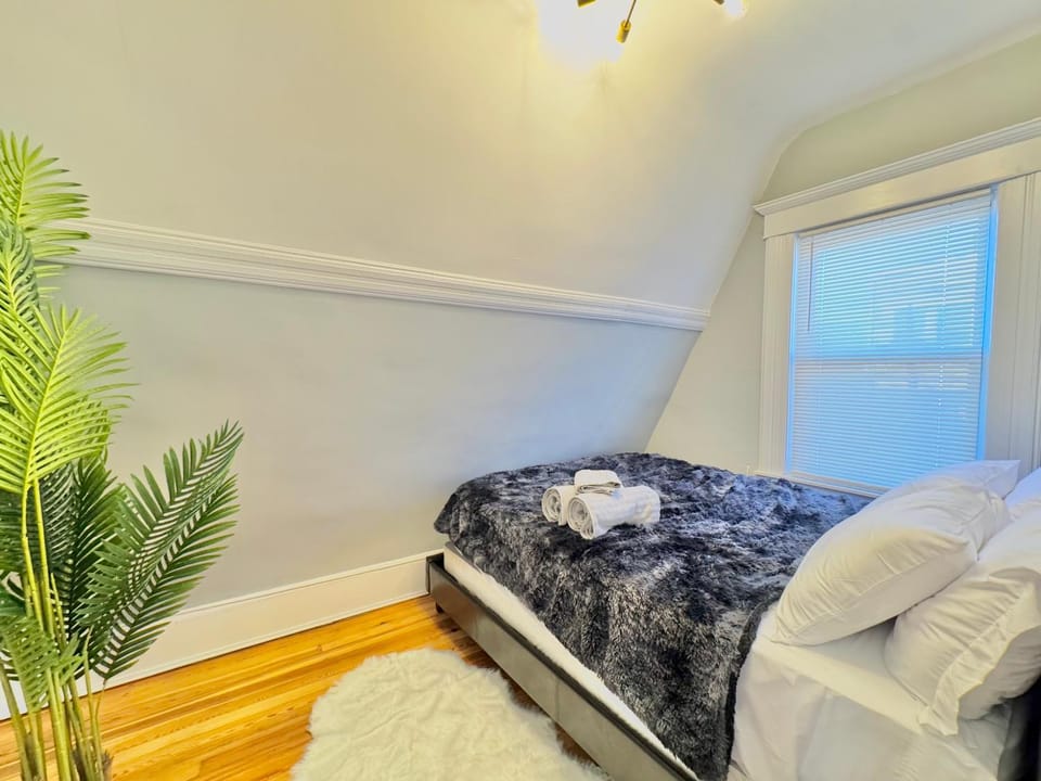 Waterfront NYC skyline views Apartment in Weehawken