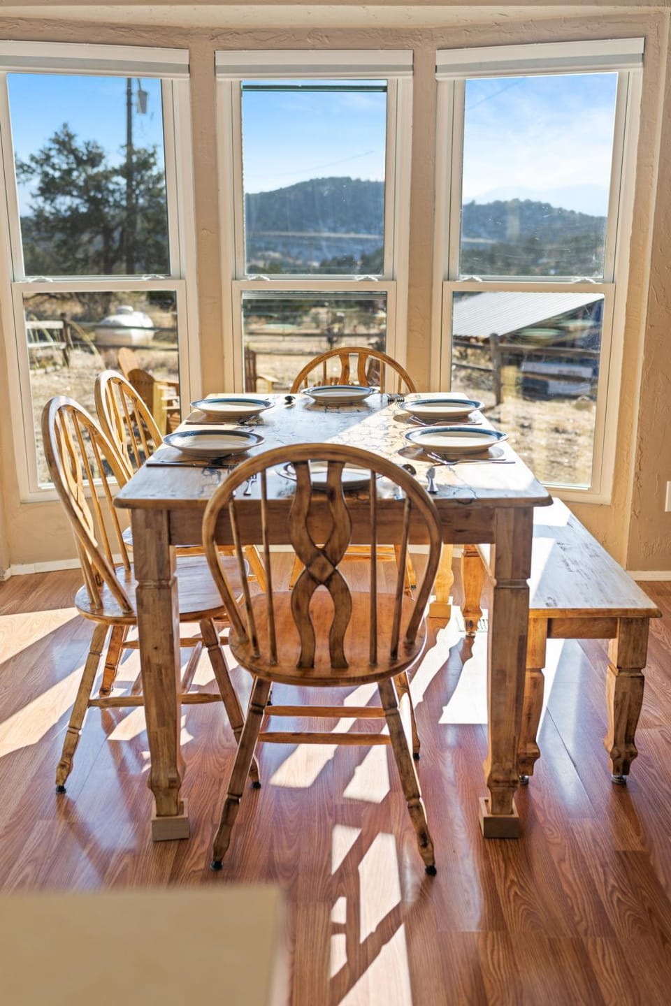 Dining area, Mountain view