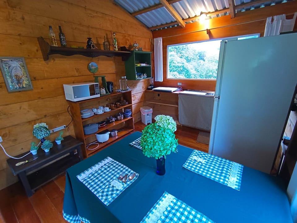 Finca La Picuda Quetzal Cottage House in Cartago Province, Costa Rica