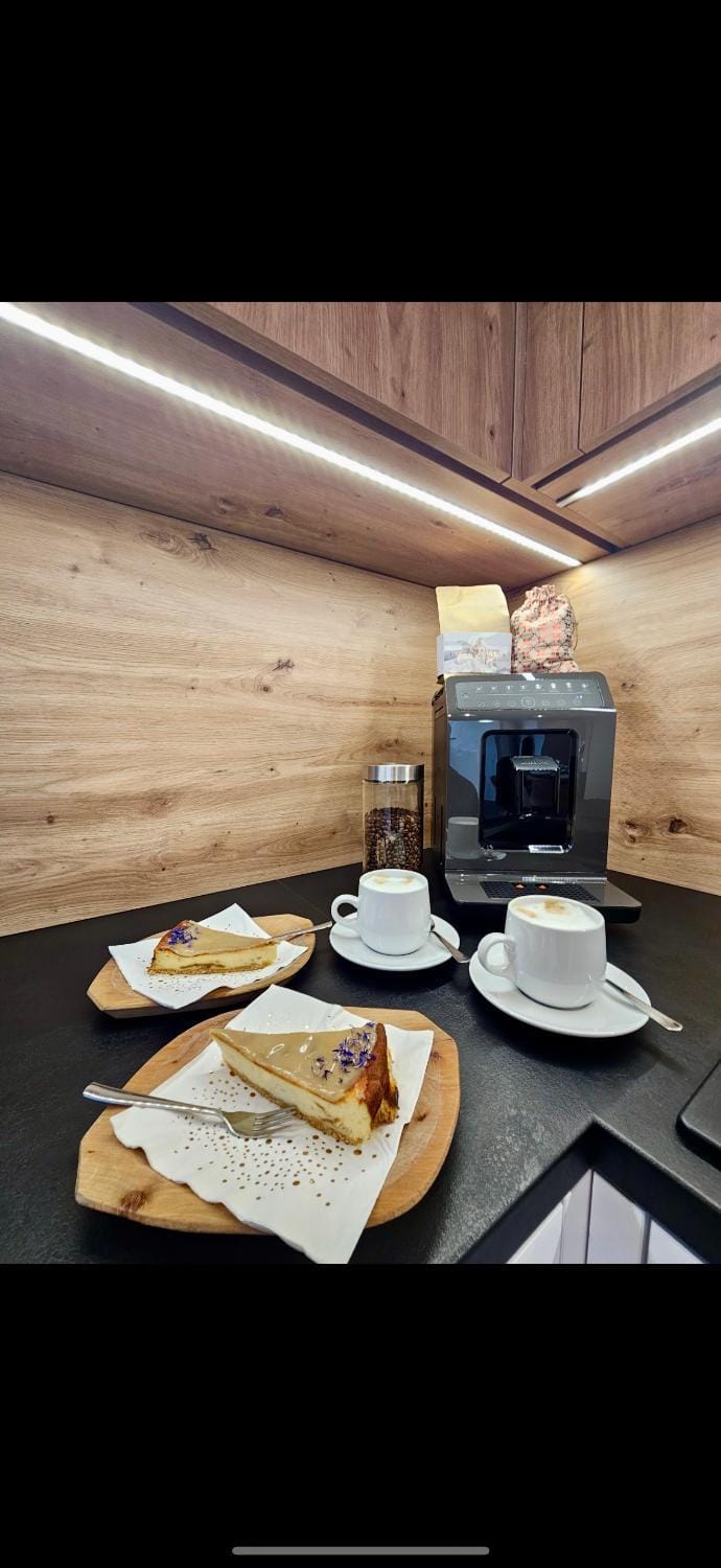 Coffee/tea facilities, Kitchen or kitchenette, minibar, toaster