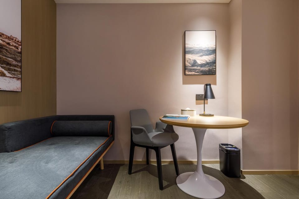 Atour Hotel Wuhan Hankou Railway Station South Plaza Hotel in Wuhan