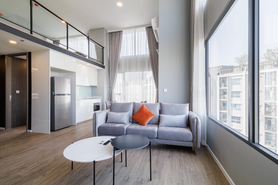 loft 二房可住4人 近jodd夜市 游泳池 Apartment in Bangkok