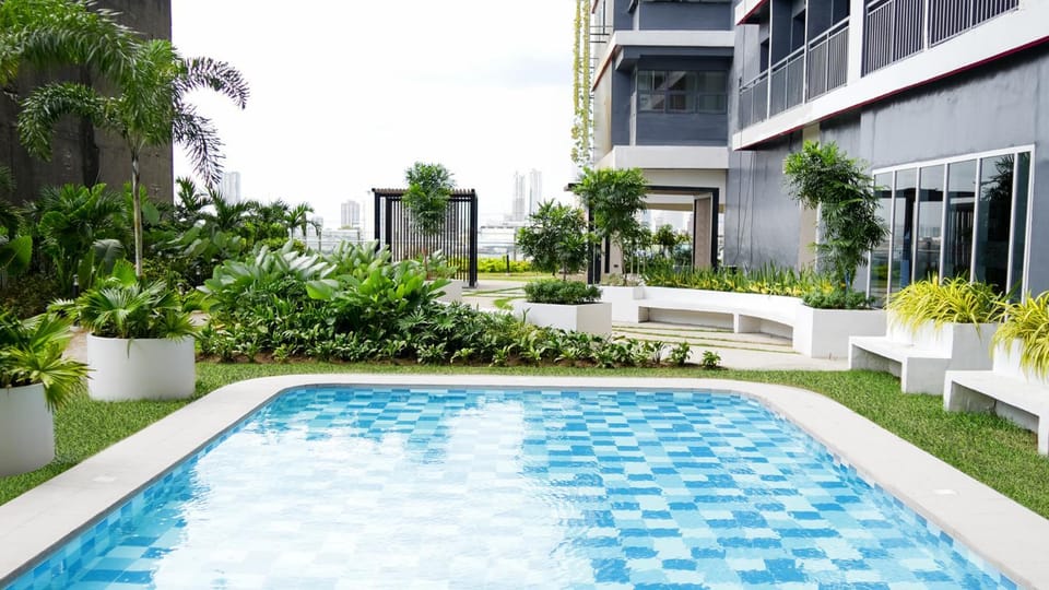 Homefort Twin Bed Suite - Red Residences Makati 1146 Apartment in Pasay