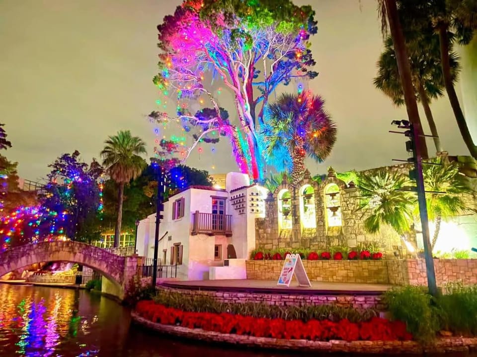 Viva Fiesta Condo on San Antonio Riverwalk Apartment hotel in San Antonio