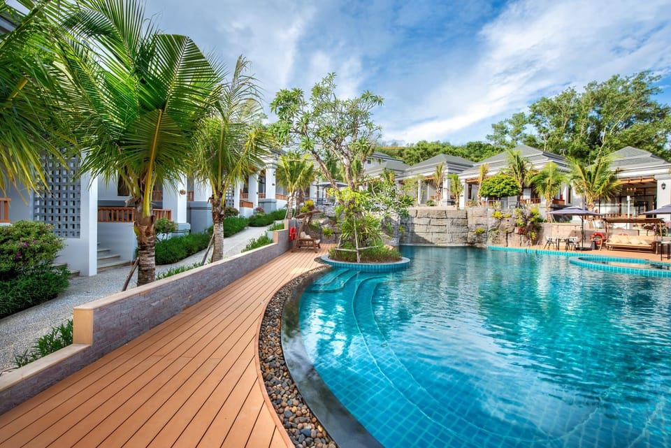 Day, Natural landscape, Pool view, Swimming pool, Swimming pool