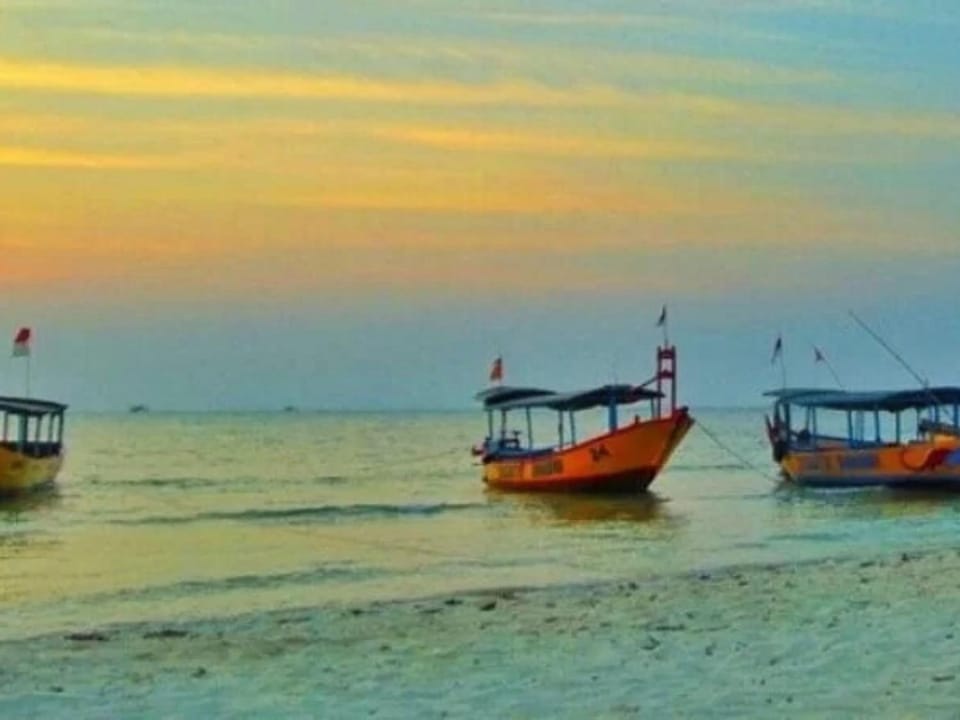 Bandengan Beach Hotel Jepara 2 Hotel in Indonesia