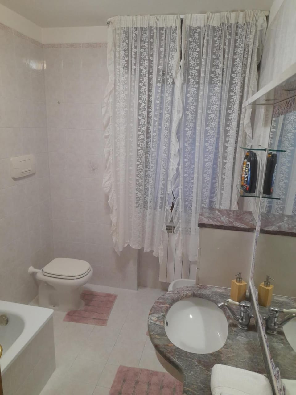 Toilet, Bathroom, Bath, bidet, towels