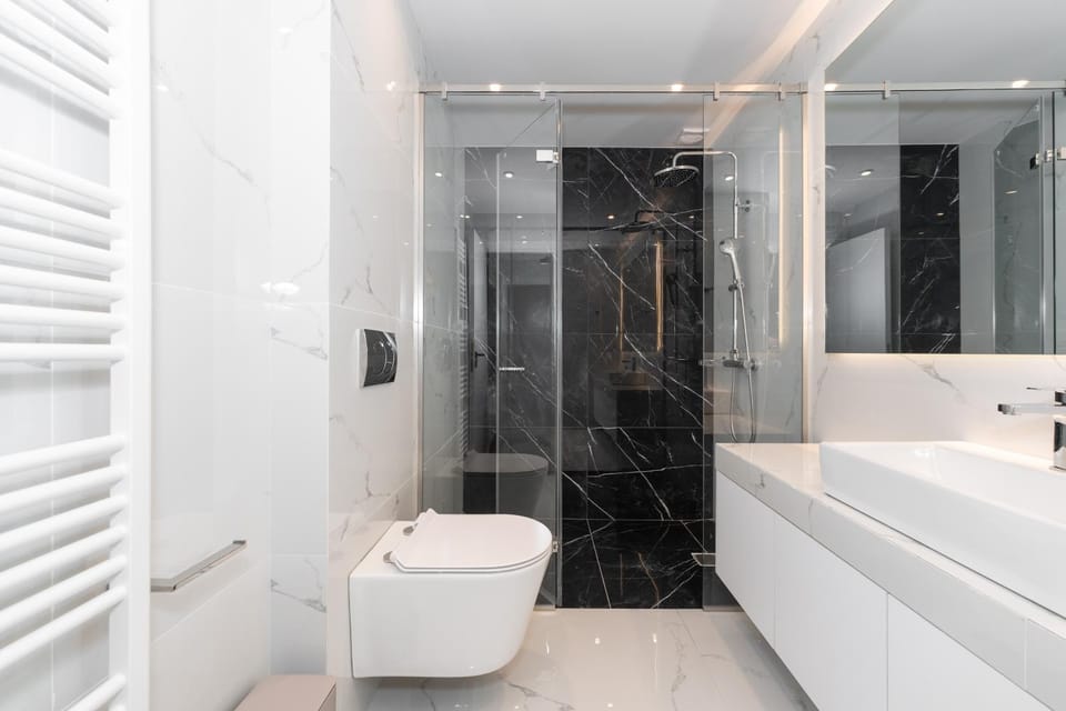 Shower, Toilet, Bathroom