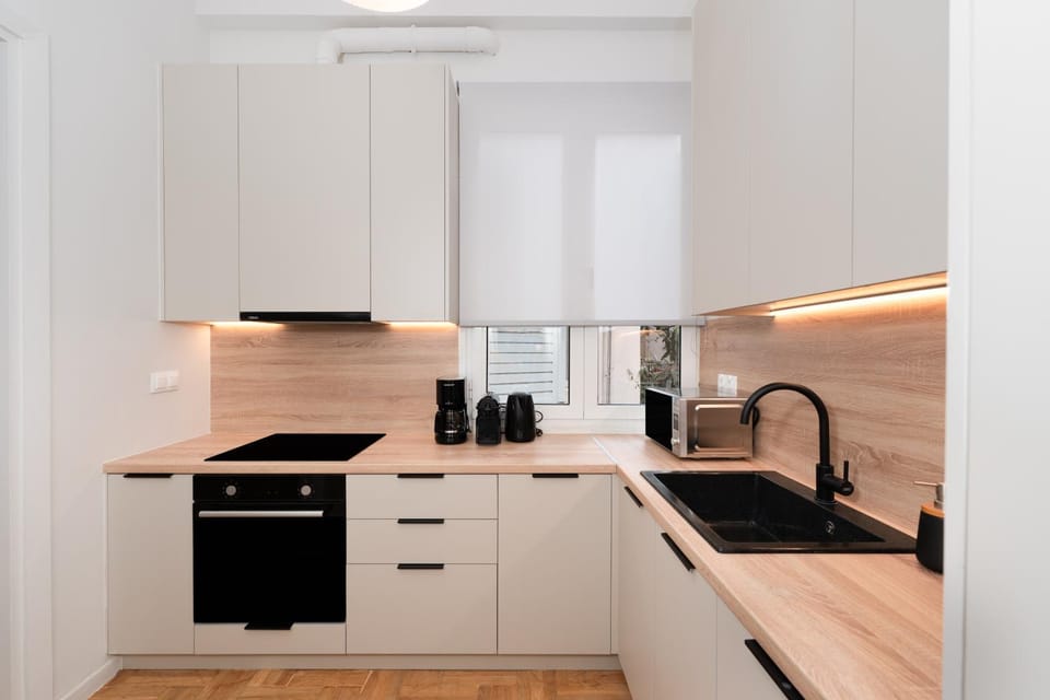 Coffee/tea facilities, Kitchen or kitchenette, dishwasher, stove