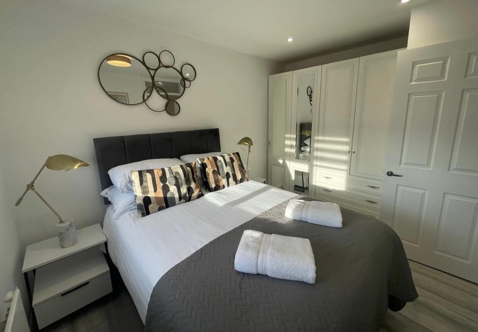 Bed, Bedroom, wardrobe