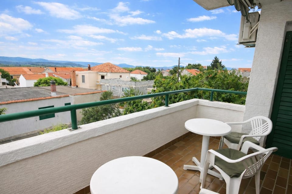 Balcony/Terrace, Balcony/Terrace, Mountain view