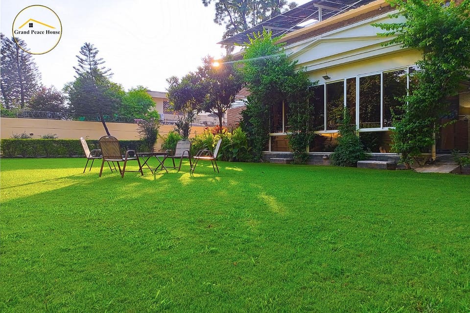 Garden, Seating area
