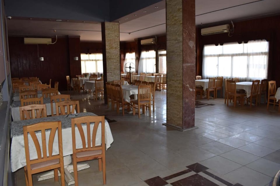 Restaurant/places to eat, Restaurant/places to eat