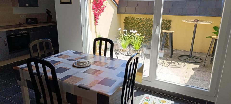 Balcony/Terrace, Dining area