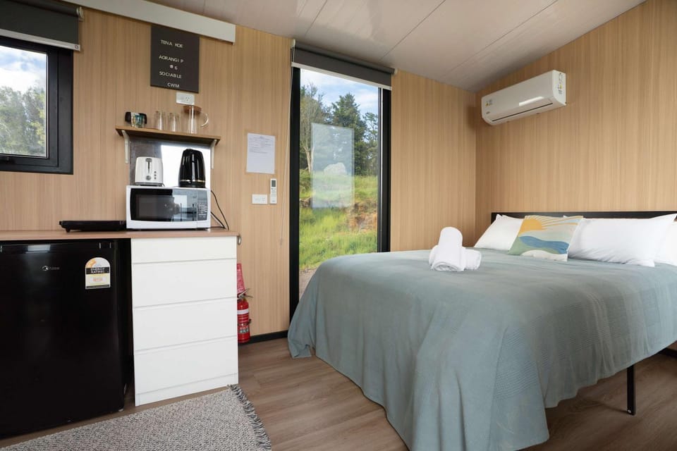 Aorangi Peak Cabins 6 by Tiny Away Cabin in Rotorua