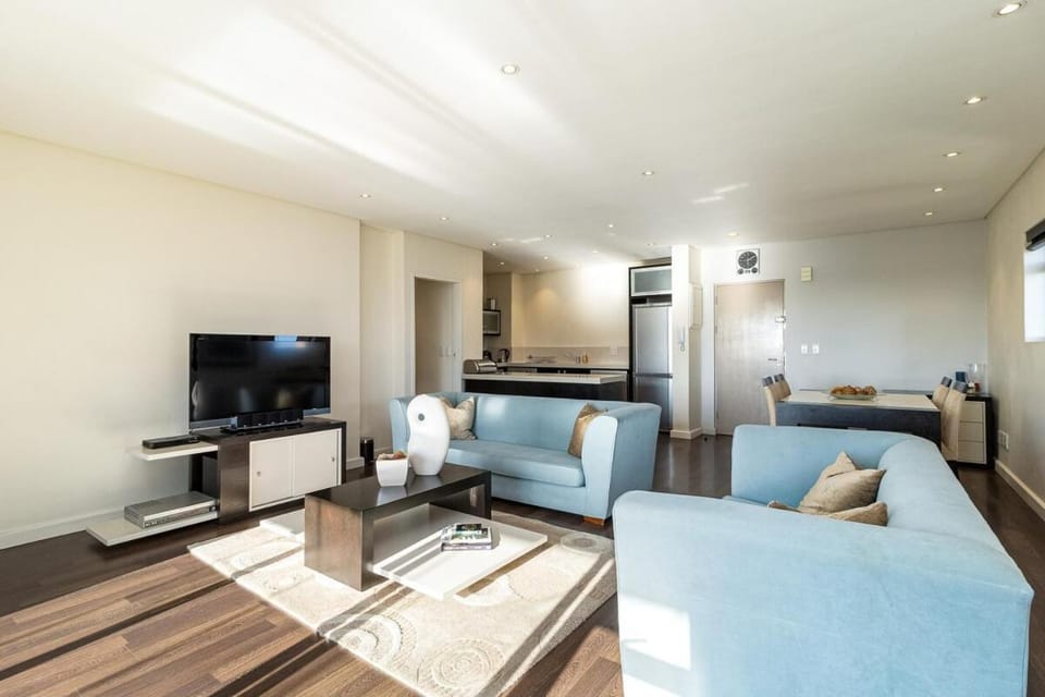 Skyline Serenity - Knightsbridge Apartment in Cape Town