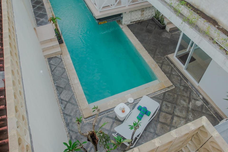 Property building, Swimming pool